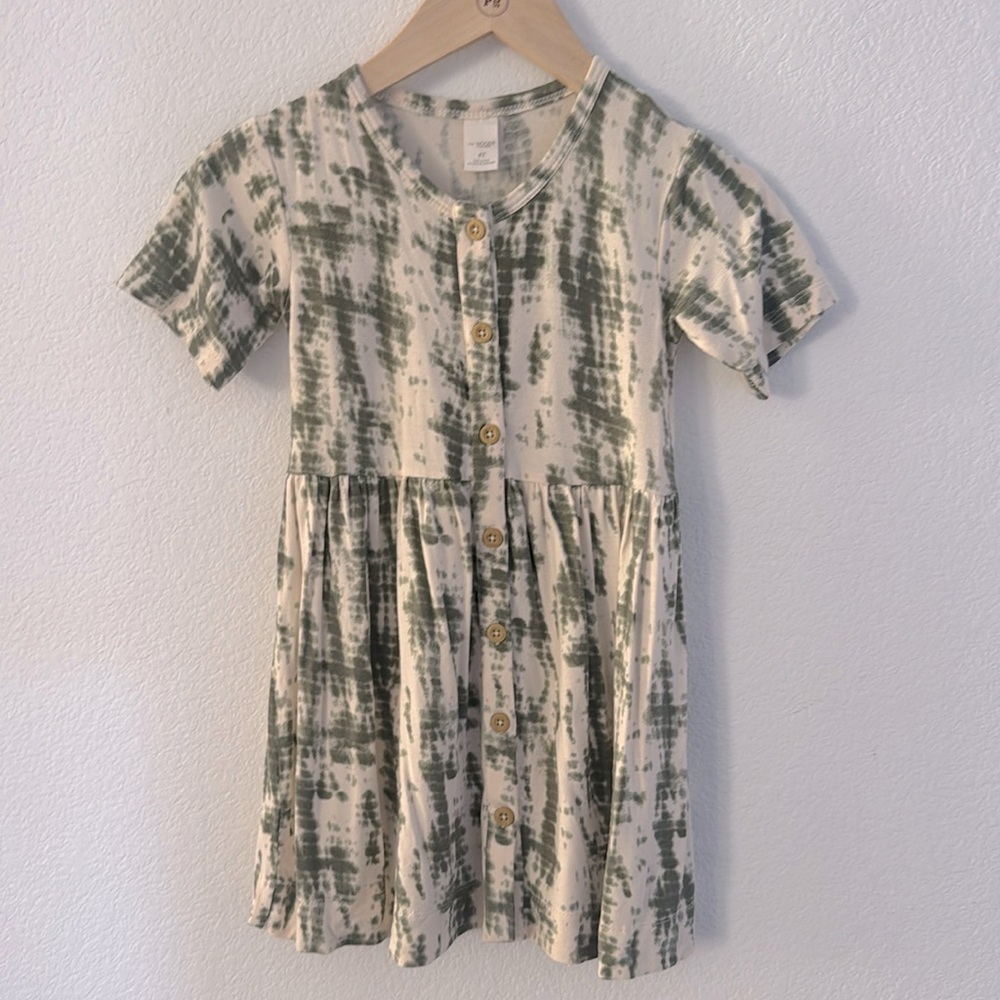 Kate Quinn in the woods dress